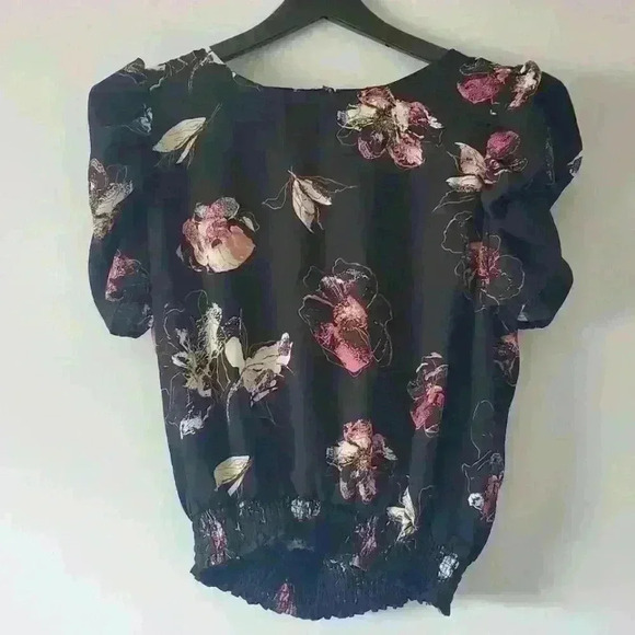 Meg & Margot new with  tags flowered blouse size small - Picture 1 of 6